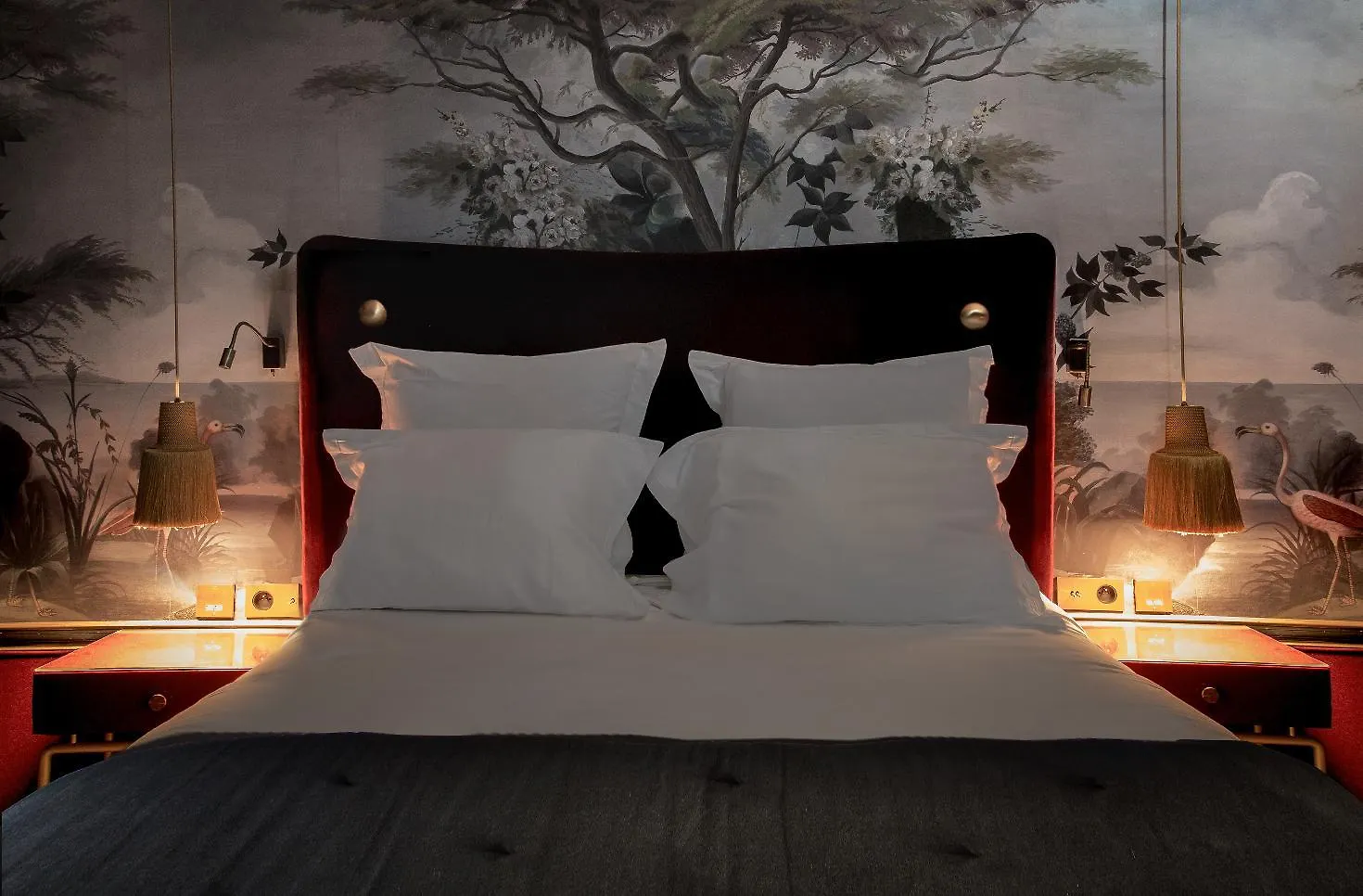 Snob Hotel