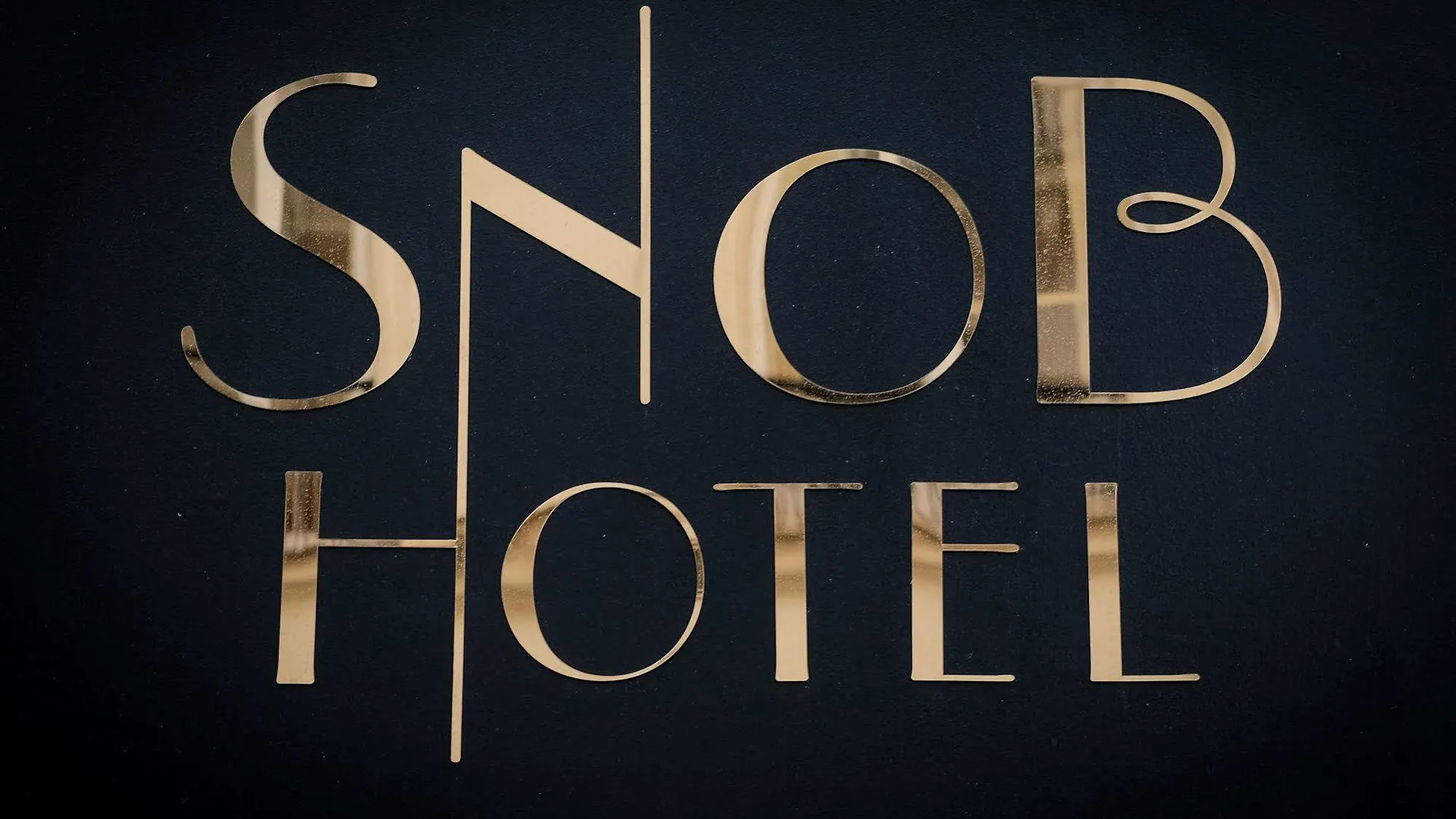 Snob Hotel